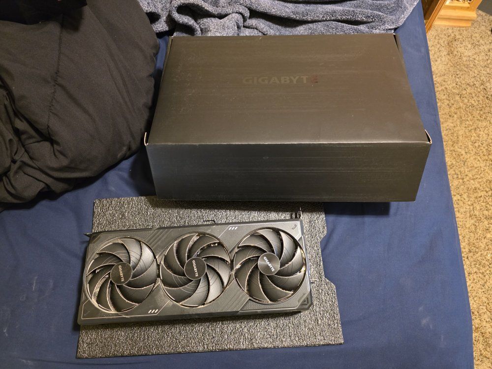 Main image 6
