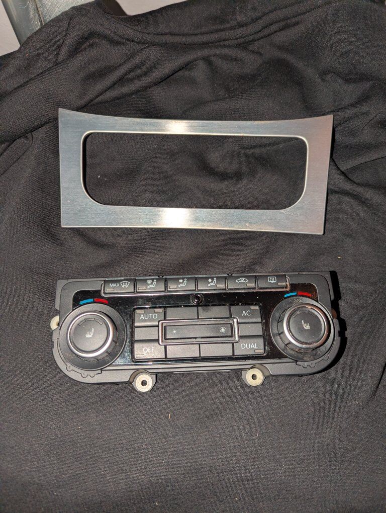 2009 VW CC Climate Control Panel