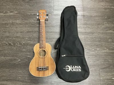 CARAMEL CS100 ELECTRIC ACOUSTIC UKULELE