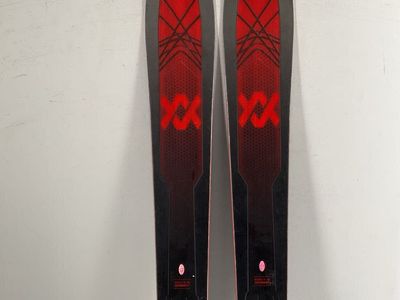 2025 Volkl M7 Mantra w/ Marker Griffon 13 Demo Bindings