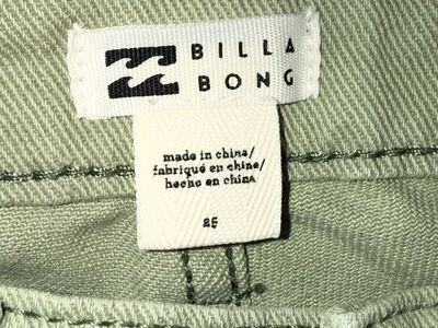 Women Size 25 (size 2) BillaBong Green Pants