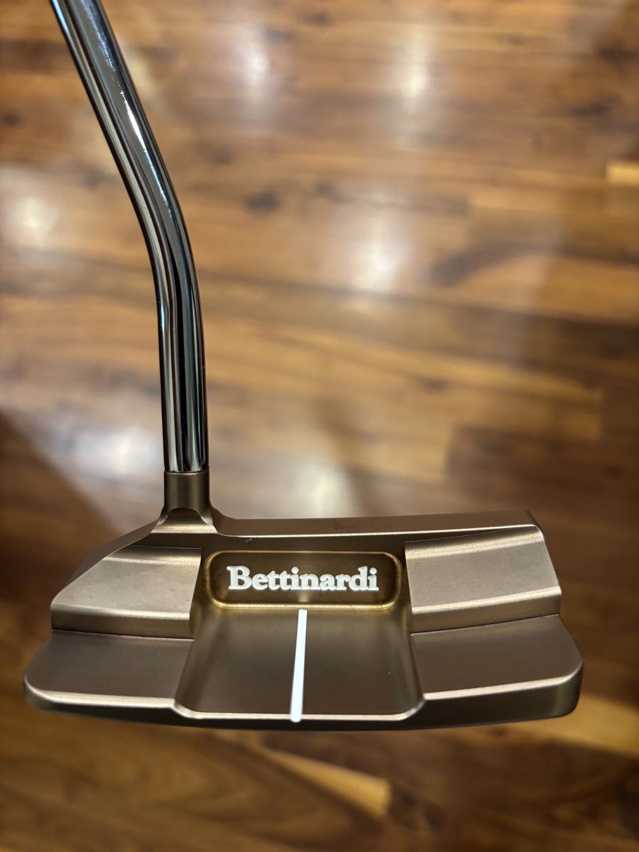 Bettinardi '23 Queen B #6 34" Putter - Lamkin Deep Etched Sink Fit