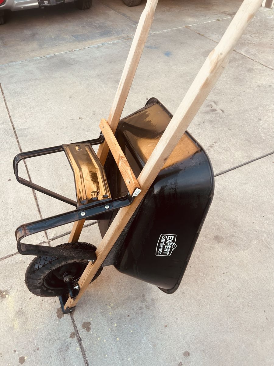 Wheelbarrow