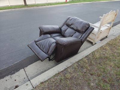 Free recliner, currently stuck in reclined position