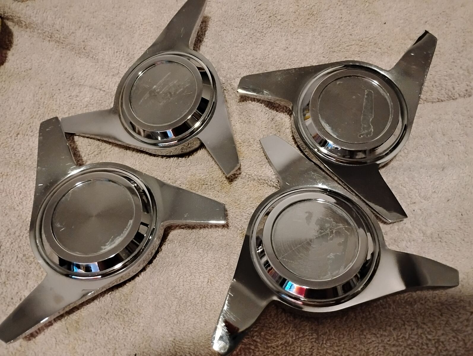 3 bar swept lowrider wire wheel knockoffs