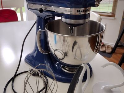 NEEDS MOTOR REPAIR: KitchenAid Artisan Series 5-Qt. Tilt-Head Stand Mixer - Imperial Blue with Attachments
