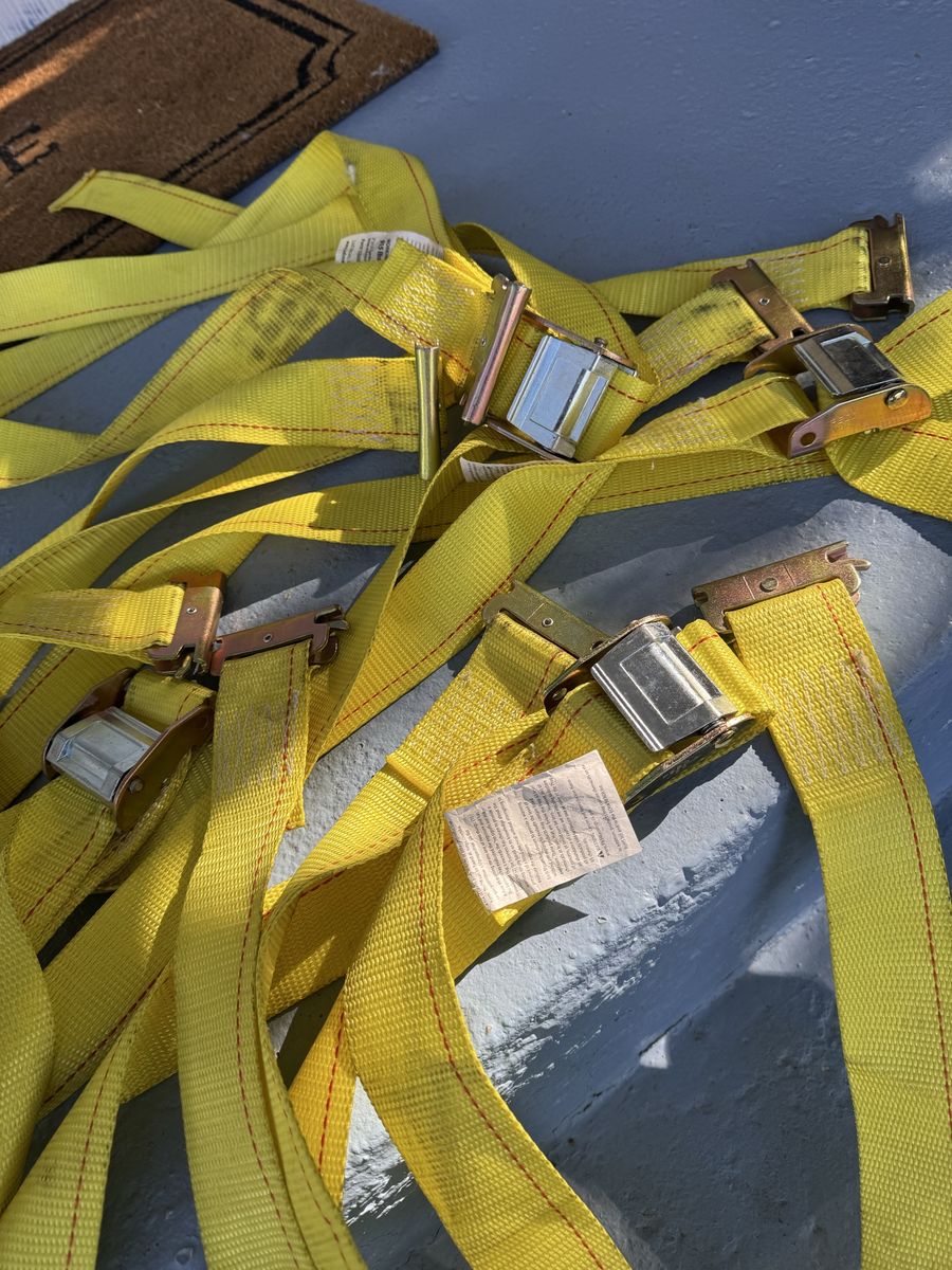 Spring loaded E-Track cinch straps for inner trailer tie down! Qty -4! For E-Track click in tie down, Load securing!