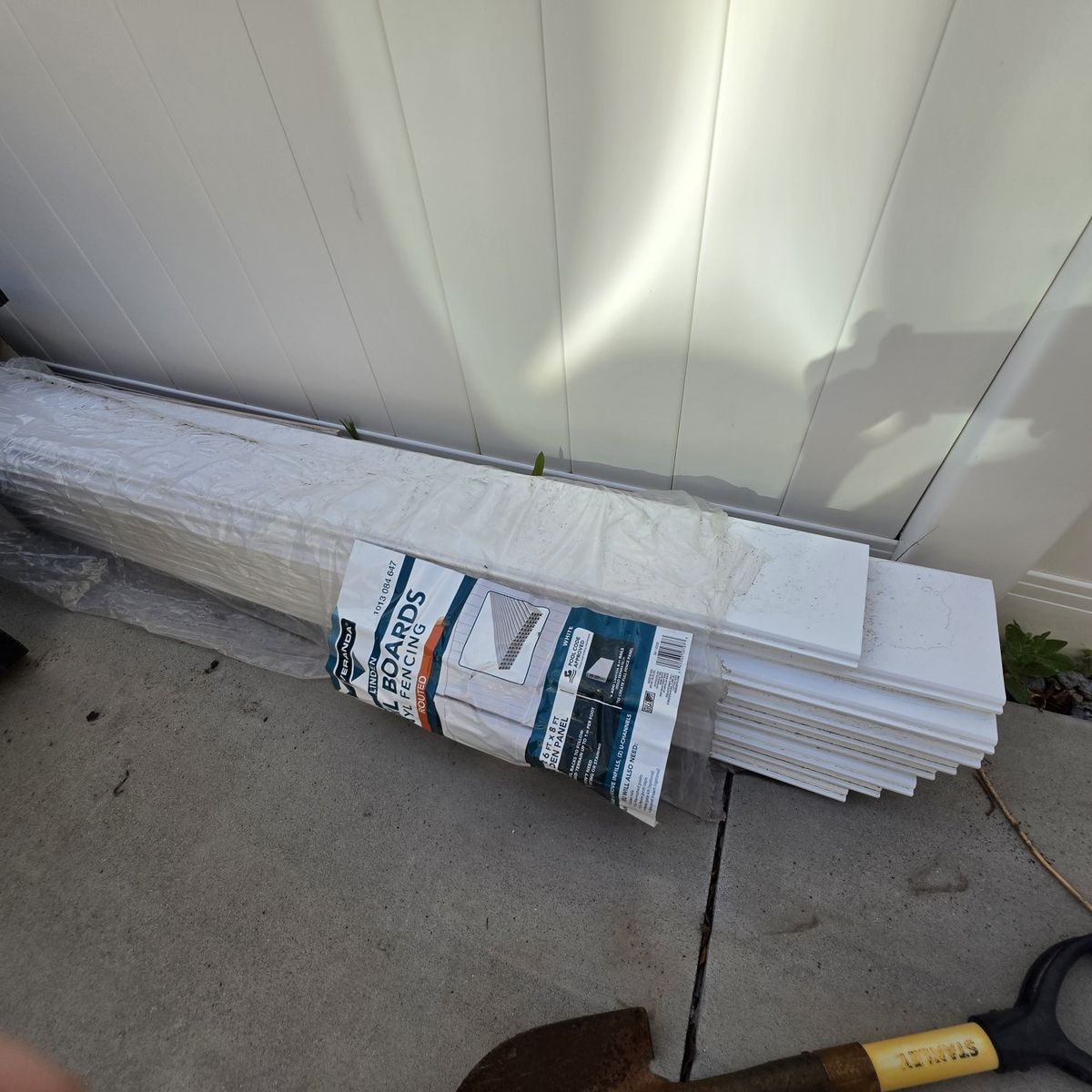 vinyl fence panel