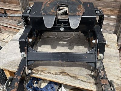 5th wheel hitch