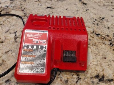 Milwaukee M12 M18 battery charger