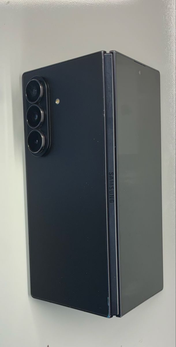 Main image 4