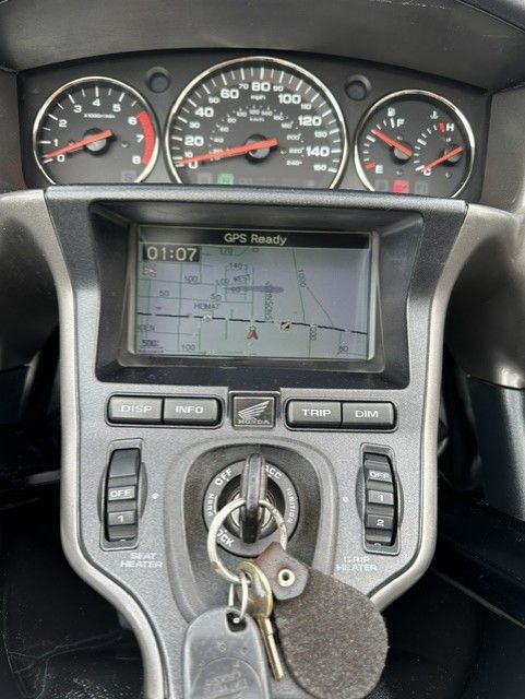 Main image 7