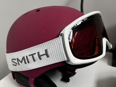 ski helmet and goggles (SMITH MD 55-59cm)