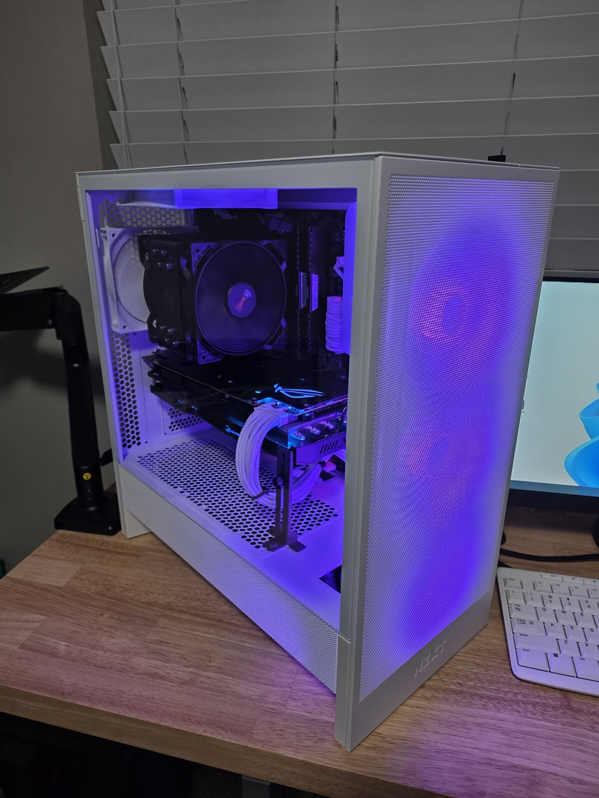 Gaming PC - Ryzen 3700X & RX 5600XT