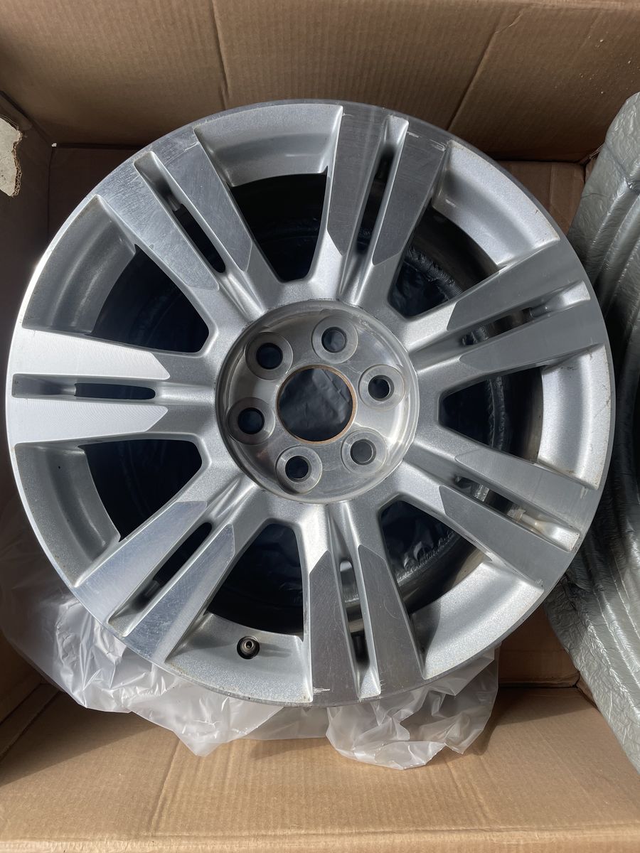 Cadillac 18 Inch Alloy Wheels