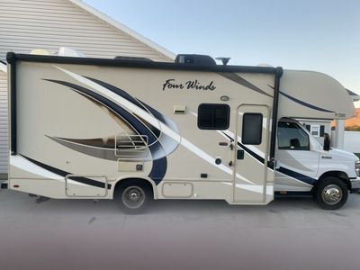 Class C Four Winds model 24F Motorhome by Thor