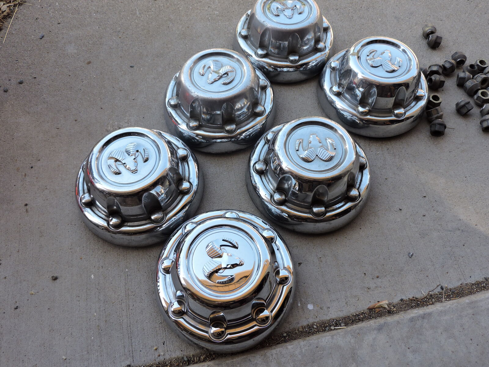 1997 dodge truck 2500 lug nuts