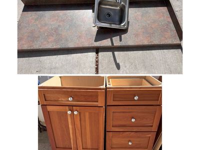 Kitchen cabinets/formica top used in kitchenette