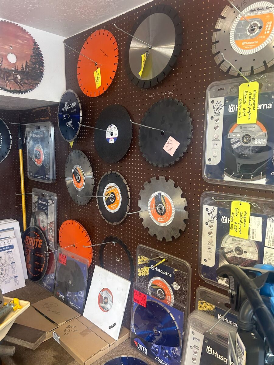 BLOWOUT pricing on ALL concrete/combo blades!
