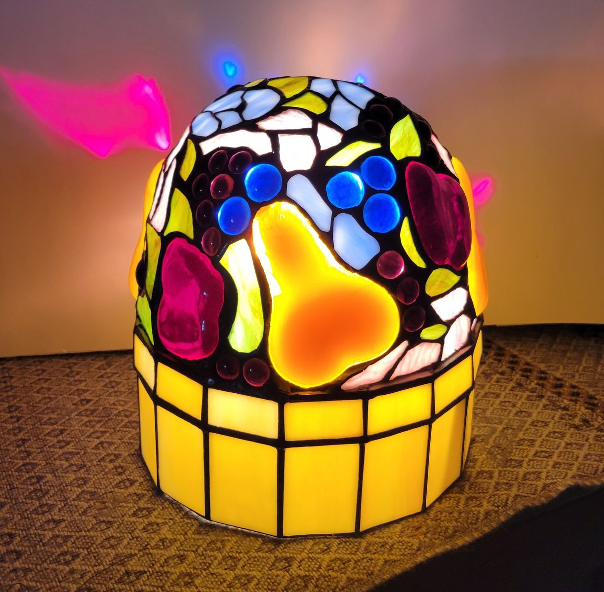 Vintage TABLE LAMP Stained Glass Fruit Bowl Style Apple Pear Grapes Night Light