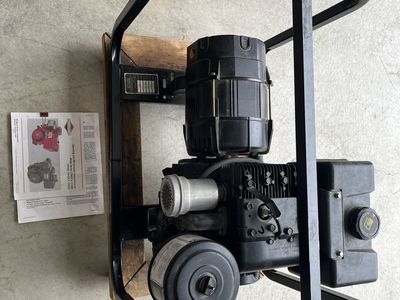 1993 4000 watt Briggs and Stratton generator