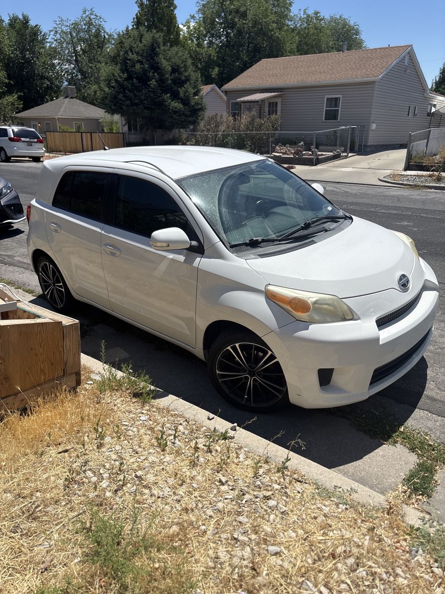 2010 Scion xD 