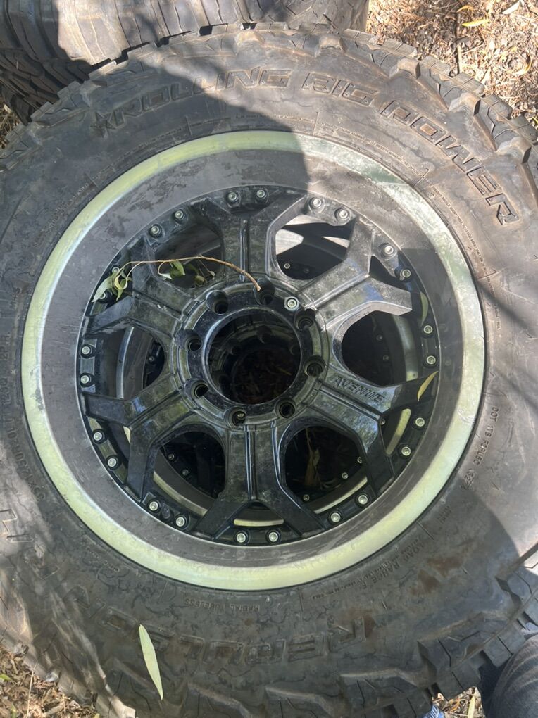 Two Sets Of 8x170 Wheels