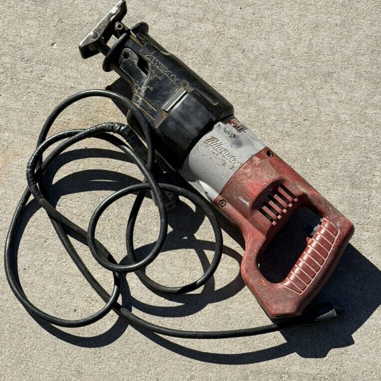 Milwaukee Reciprocating Saw / Sawzall Electric