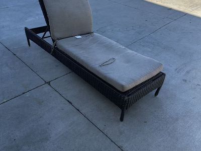 Target Stores Brown Wicker Outdoor Chaise Lounge with Cushion - New in Box