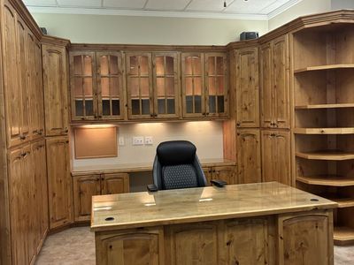 Bountiful Office Space for Rent - Colonial Square, 2002 Sq Ft