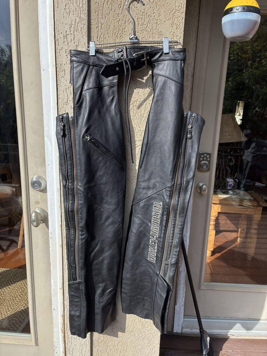 Harley-Davidson Black Leather Motorcycle Chaps with Zippers and Logo