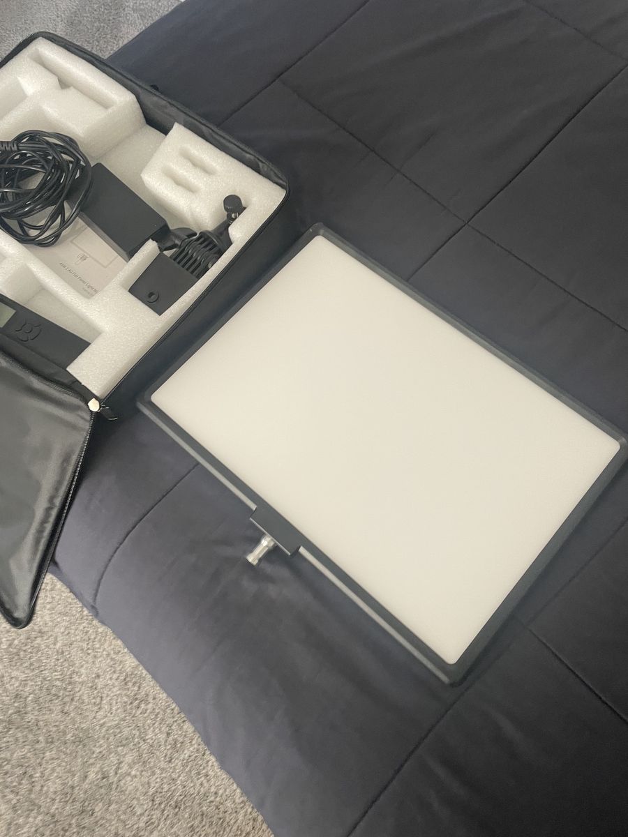 Neewer NL288 LED Video Light Panel + Case