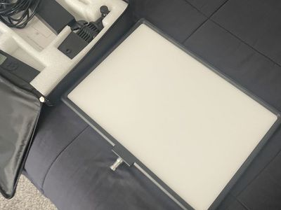 Neewer NL288 LED Video Light Panel + Case