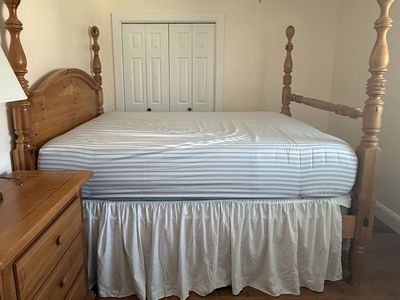 Broyhill Fontana queen size bed frame