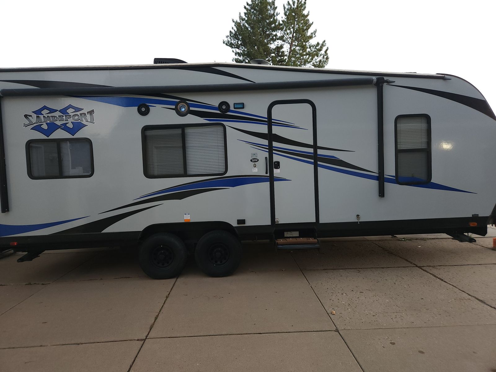 2020 Pacific Coachworks SandSport 2214LE Toy Hauler (fits 4 seater)