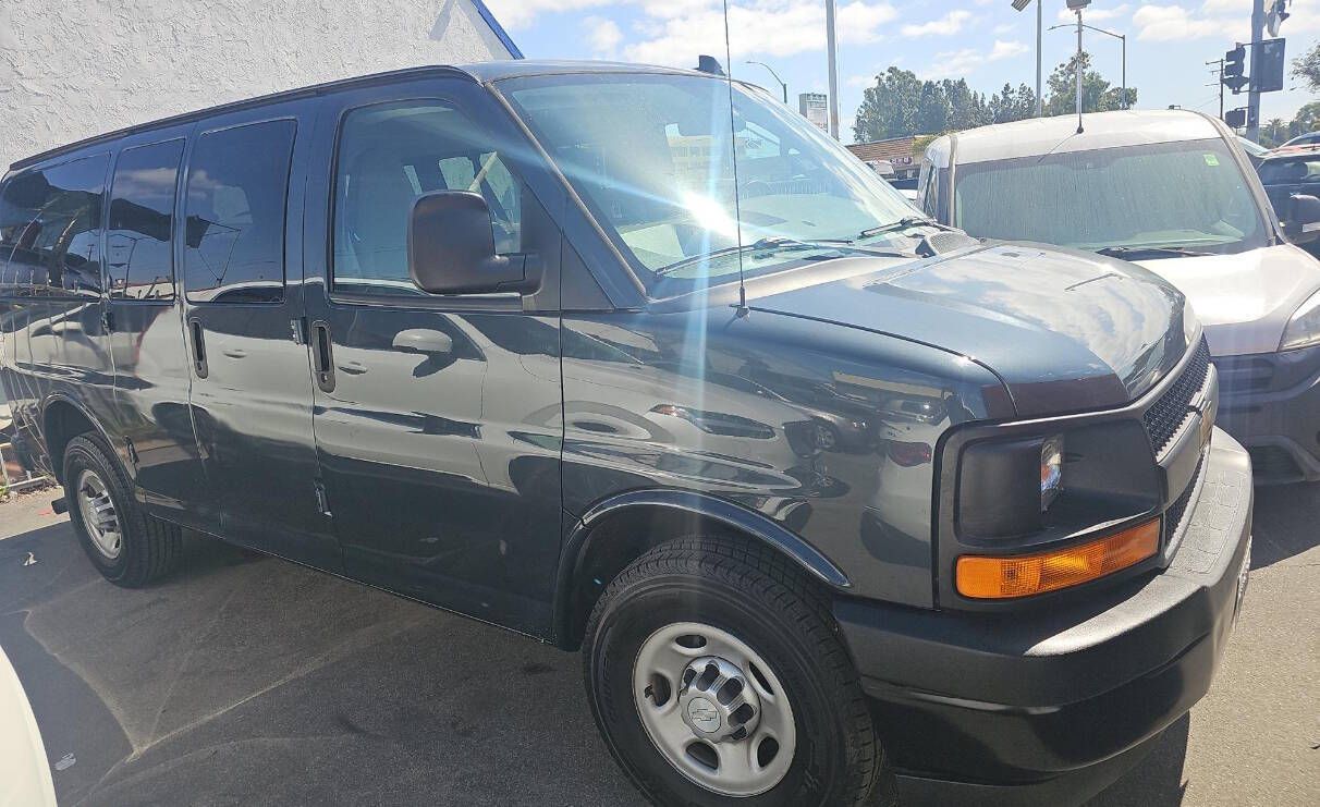 2017 Chevrolet Express LS 2500