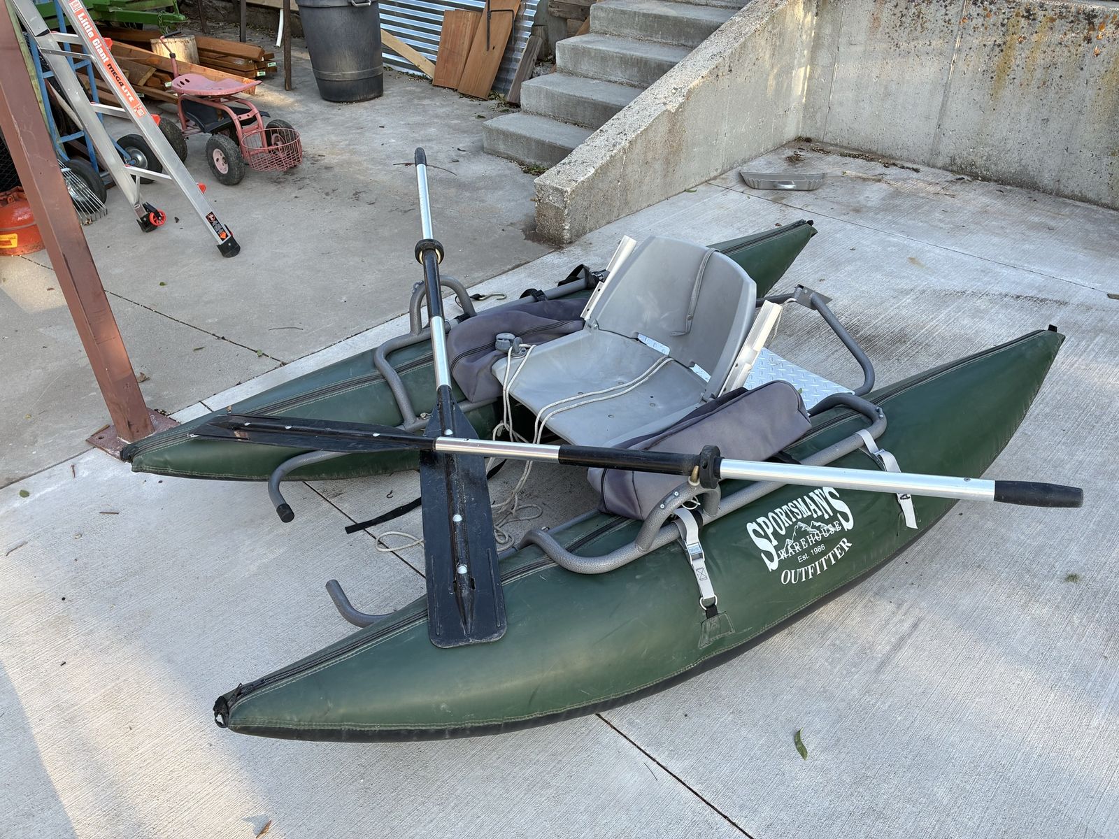 Sportsman warehouse, pontoon fishing boat