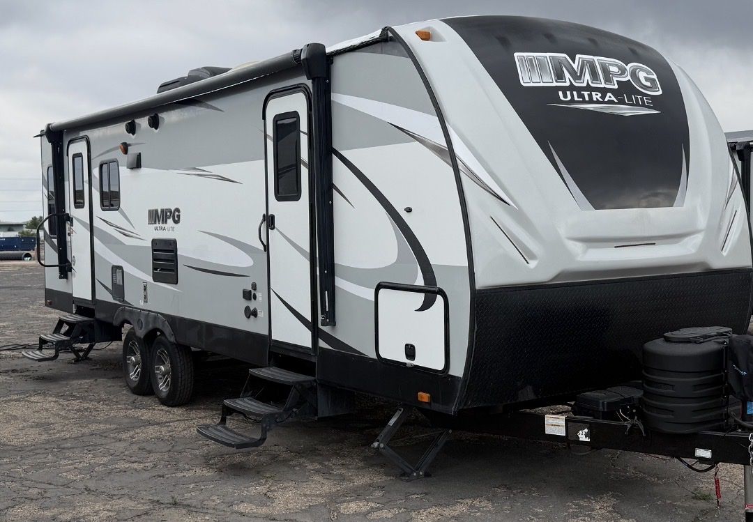 Beautiful 2019 CRUISER RV MPG ULTRA LITE