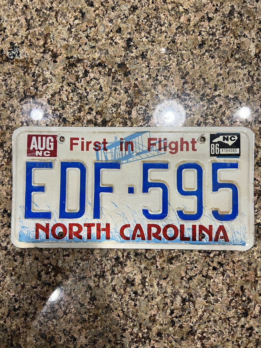 1986 North Carolina "First in Flight" License Plate - Vintage Car Tag EDF 595