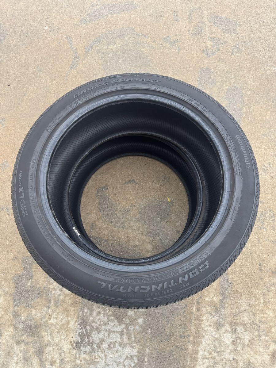 Continental CrossContact LX Sport – 285/40R21 – Pair