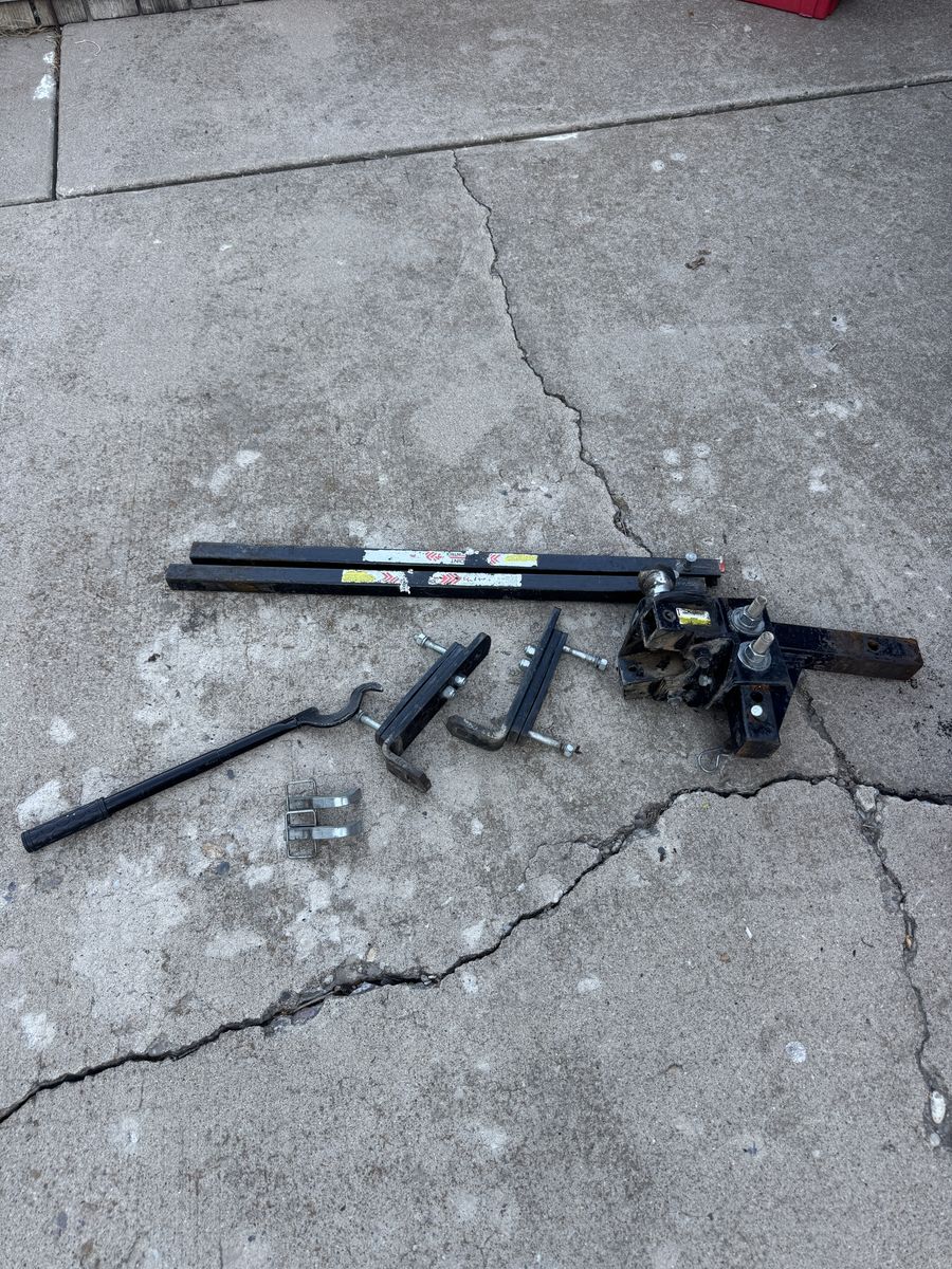 Curt equalizer hitch
