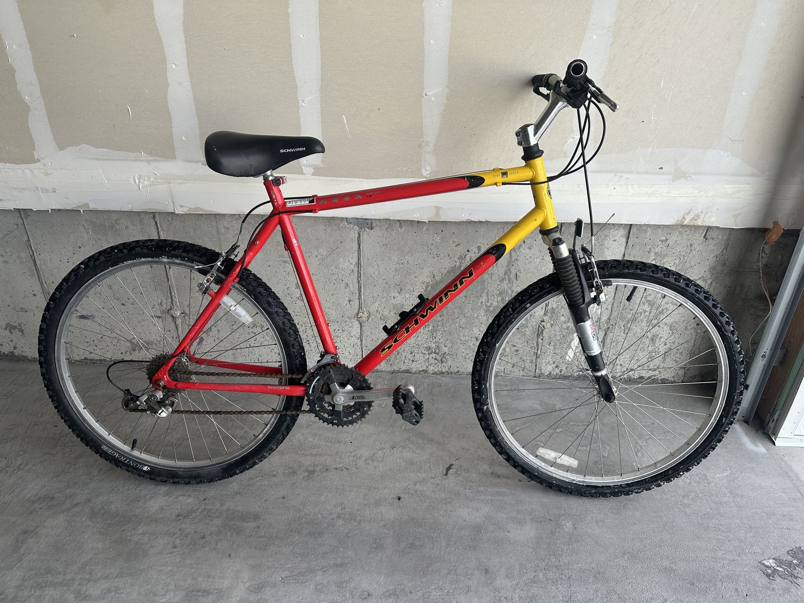 26'' Schwinn Mesa Shimano LE 21 Speed Good Shape