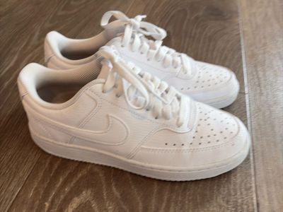 Women’s 6.5 Nike Court Vision Low Sneaker