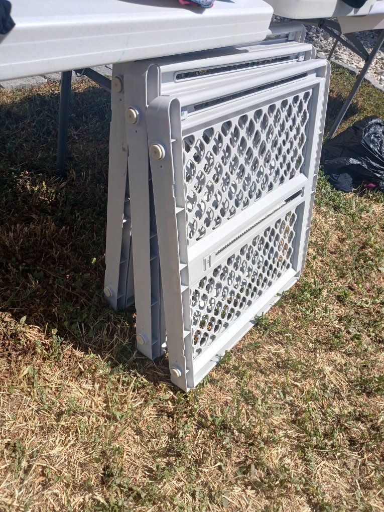 Free baby gate