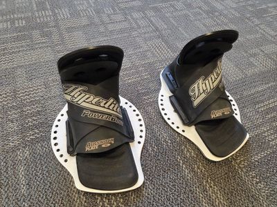 Size M wake board boots