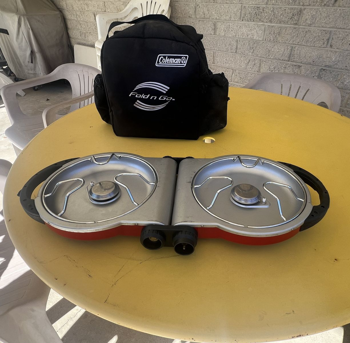 Coleman Fold n Go 2 burner stove