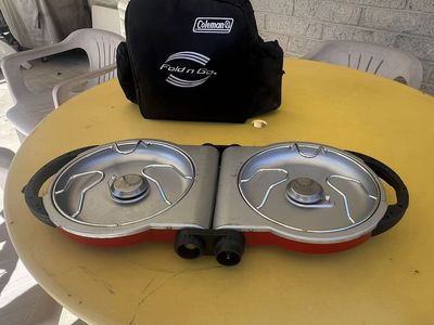 Coleman Fold n Go 2 burner stove