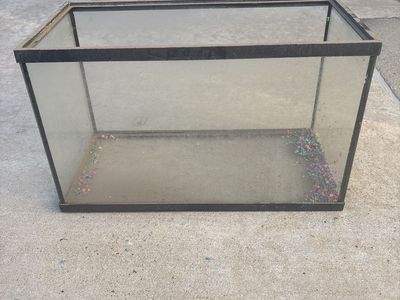 Fish Tank (5-10 Gallon???)