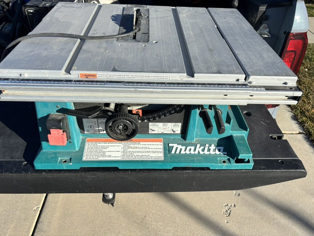 MakitA 2705 15 Amp 10 Contractor Table Saw