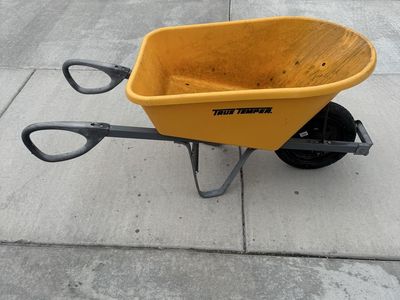 True Temper Poly Wheelbarrow